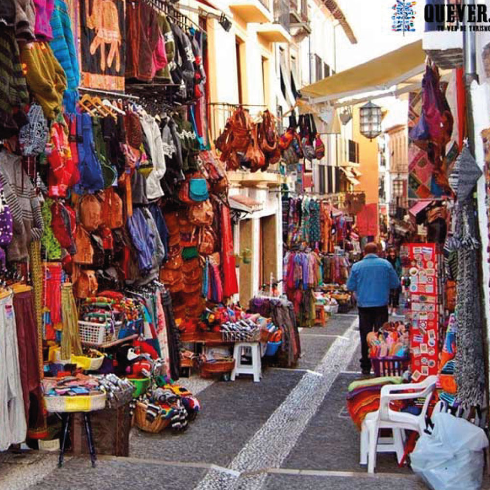 Caldelería, one of the streets to make the best plans in Granada.