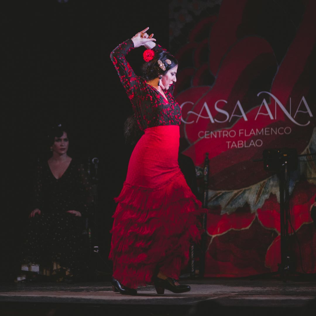 Un tablao celebrando un espectáculo de flamenco en Navidad donde se cantan villancicos gitanos